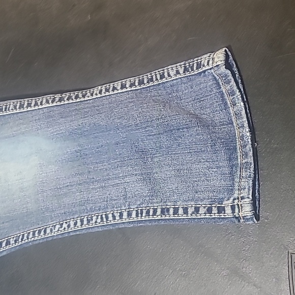 Silver - Picture 9 of 11